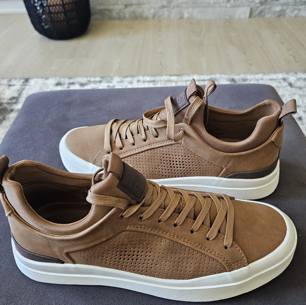 Steve Madden Tan Casual Sneakers